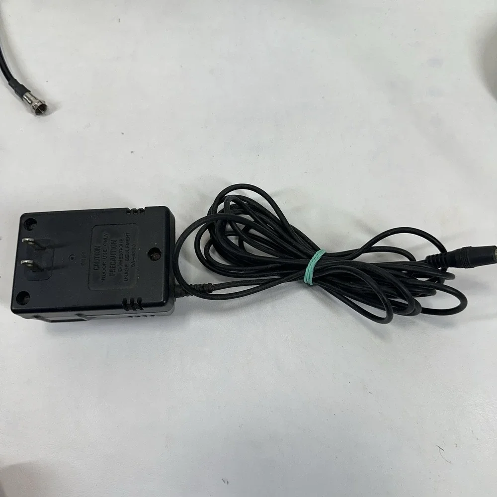 Sega Genesis 16-Bit Model No. 1601 Console w/ One Controller & Cords - TESTED